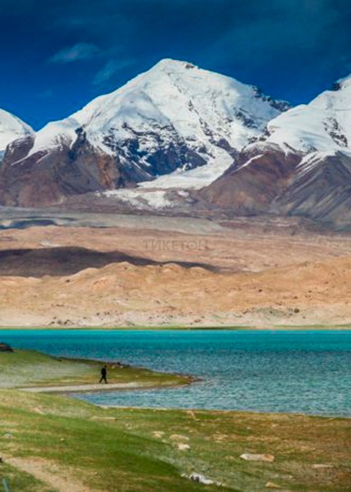 Karakul Lake